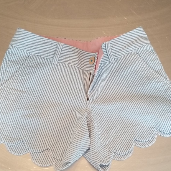 Lilly Pulitzer seersucker shorts - Picture 4 of 4